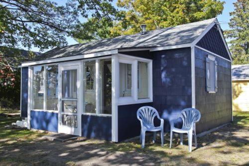 Cabin #2 - M Den Cabin Carp Lake ภายนอก รูปภาพ